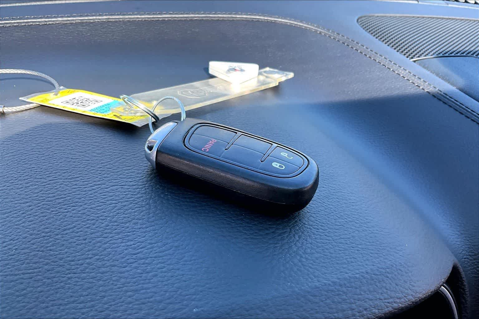 Thumbnail: 2019 Jeep Cherokee - 9