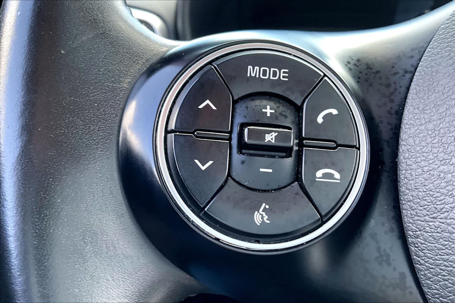Thumbnail: 2020 Kia Soul - 16