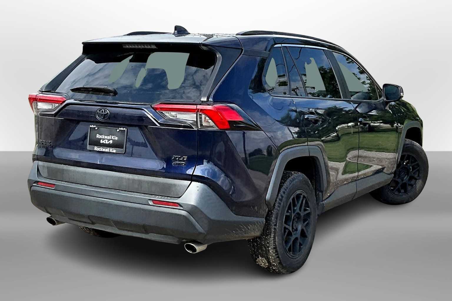 Thumbnail: 2020 Toyota RAV4 - 2