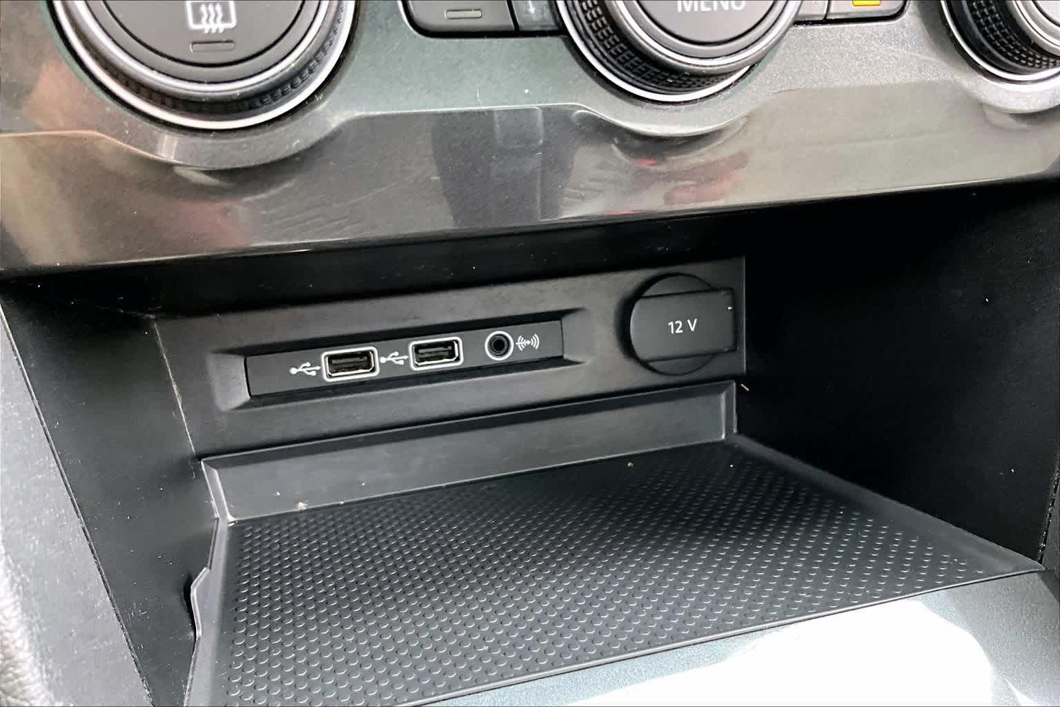 Thumbnail: 2018 Volkswagen Tiguan - 23