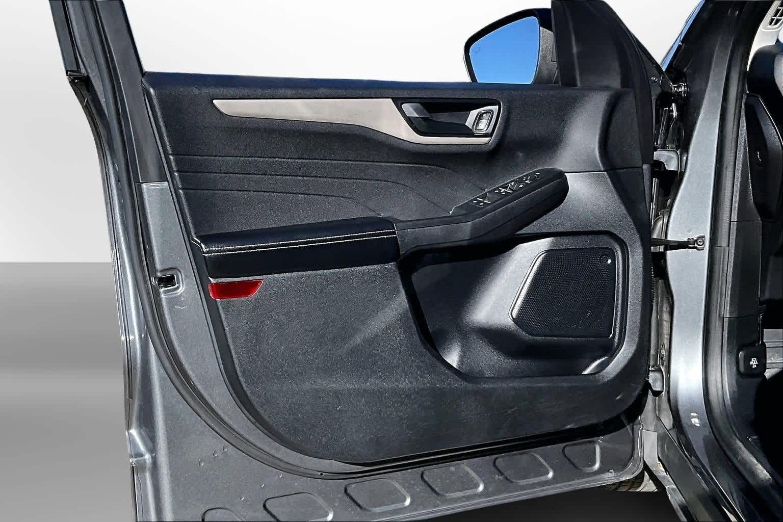 Thumbnail: 2022 Ford Escape - 16