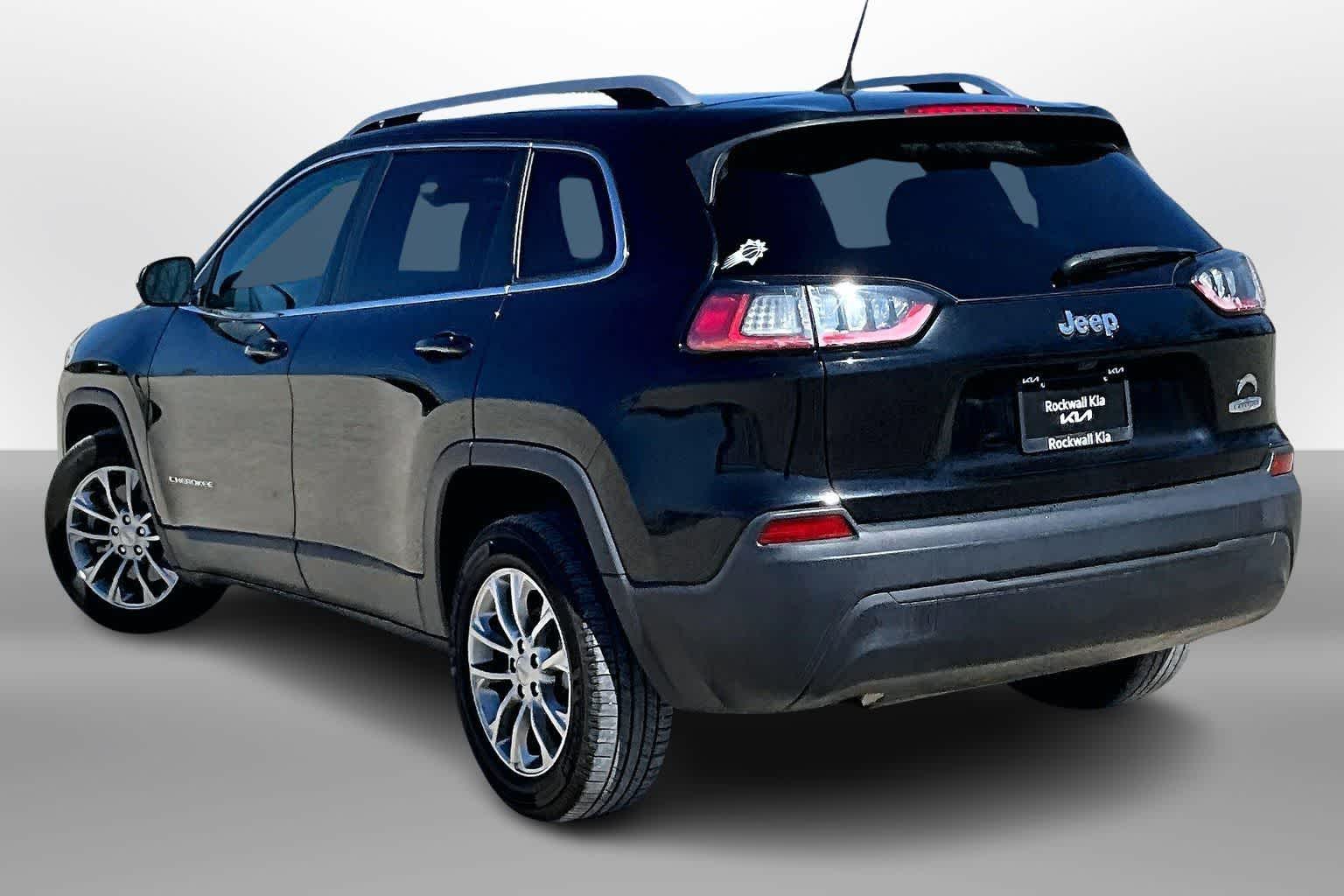 Thumbnail: 2019 Jeep Cherokee - 11