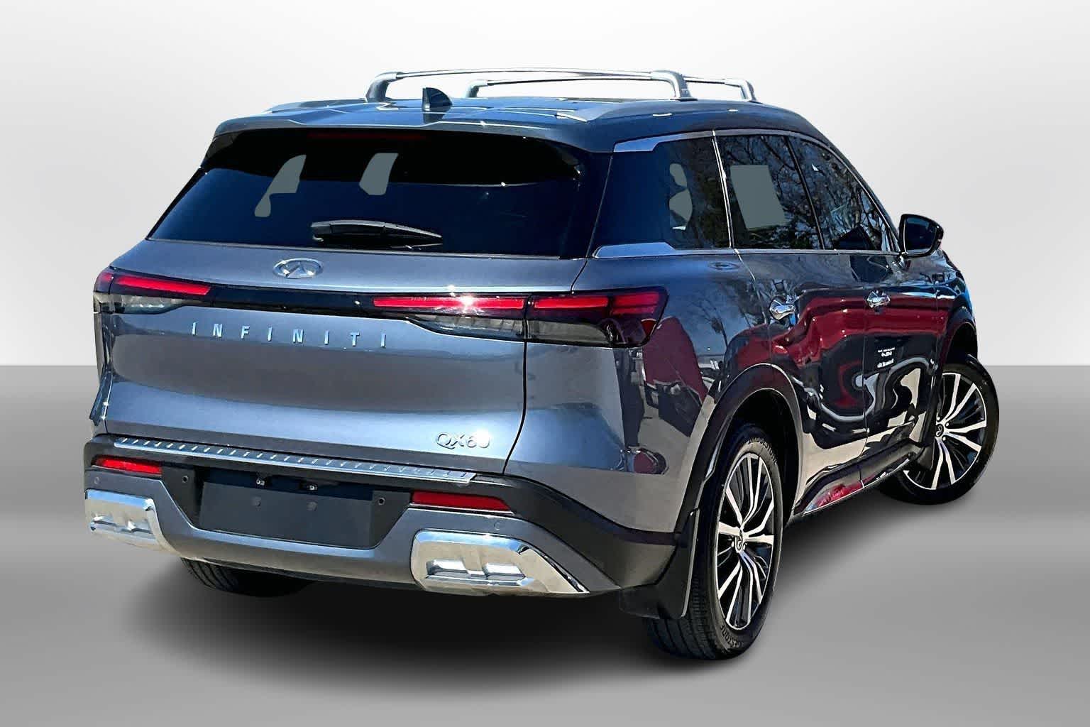 Thumbnail: 2022 INFINITI QX60 - 2