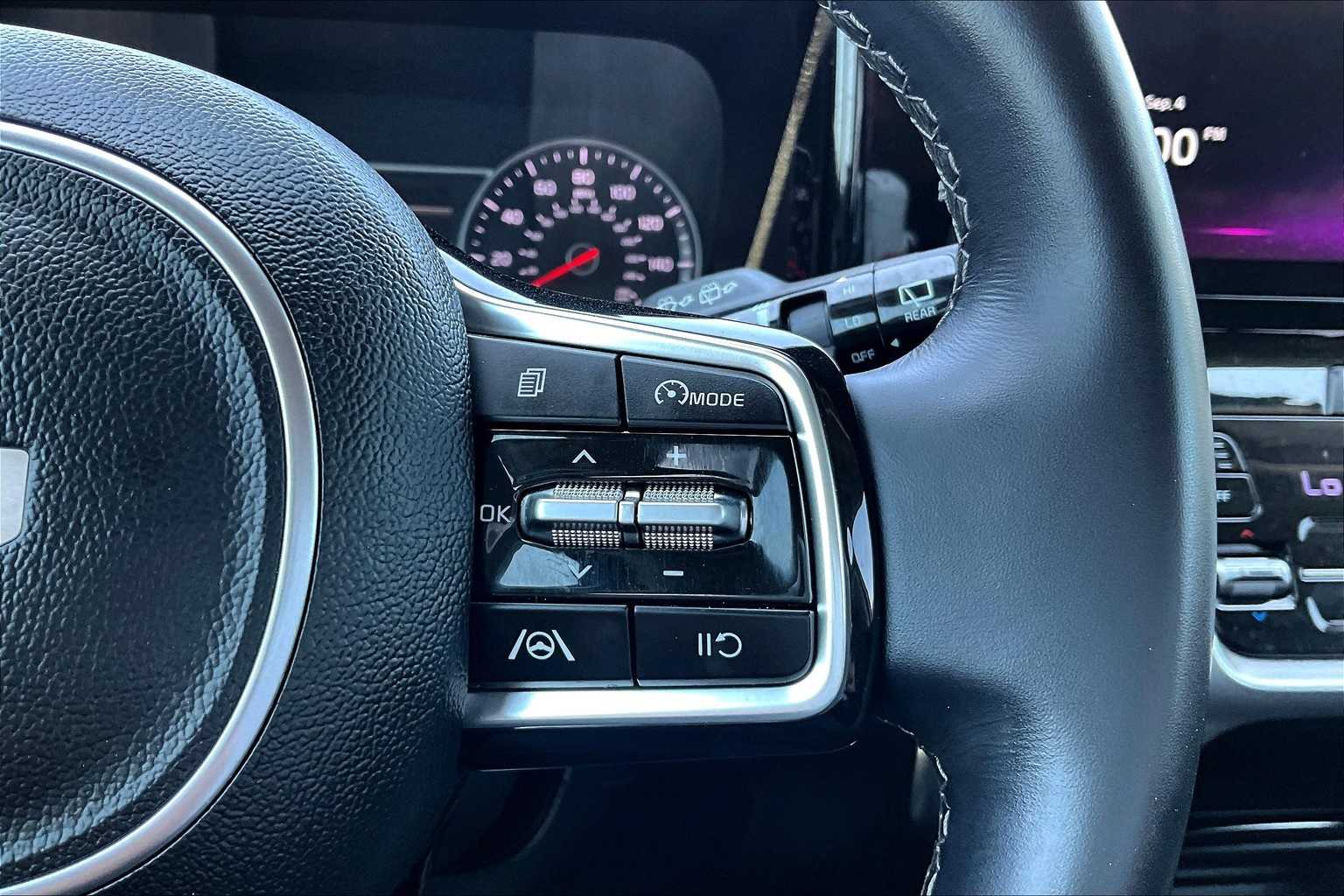 Thumbnail: 2023 Kia Sorento - 20