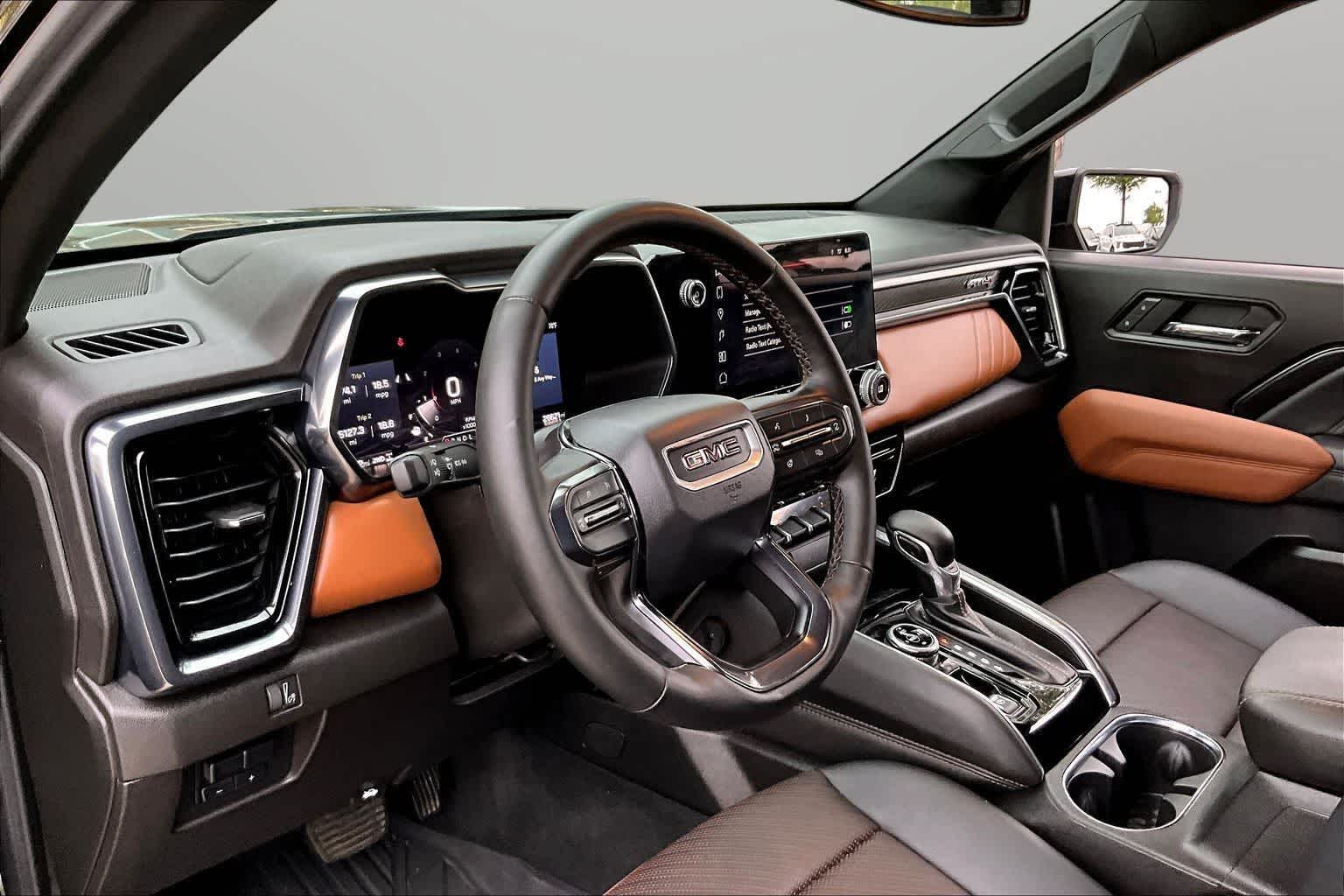 Thumbnail: 2024 GMC Canyon - 12