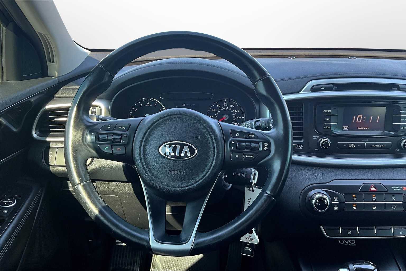 Thumbnail: 2016 Kia Sorento - 5