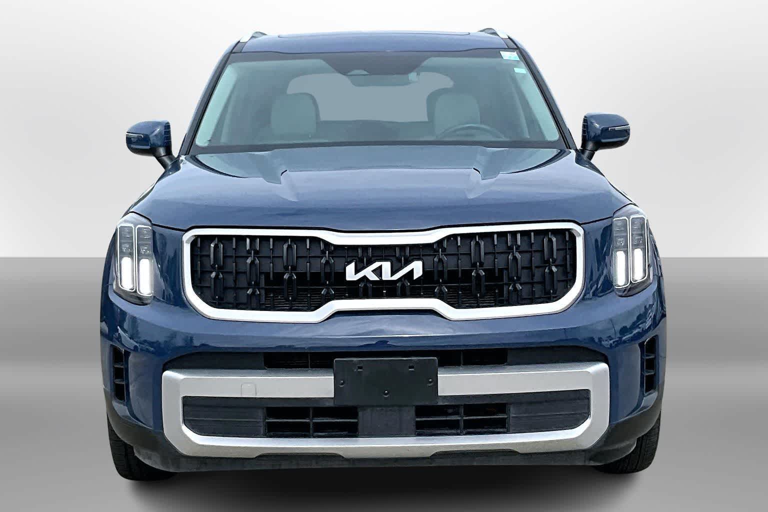 Thumbnail: 2023 Kia Telluride - 3