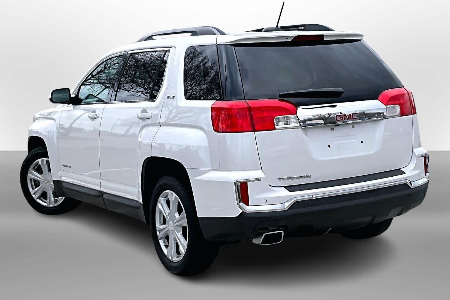 Thumbnail: 2017 GMC Terrain - 11