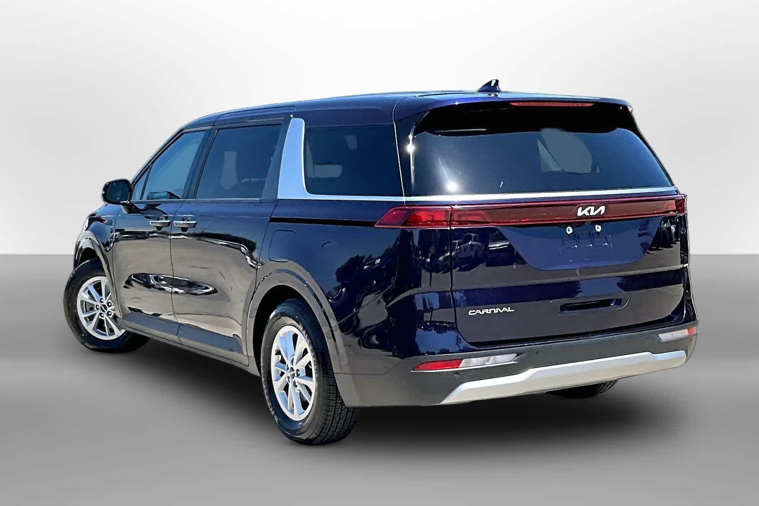 Thumbnail: 2024 Kia Carnival - 10
