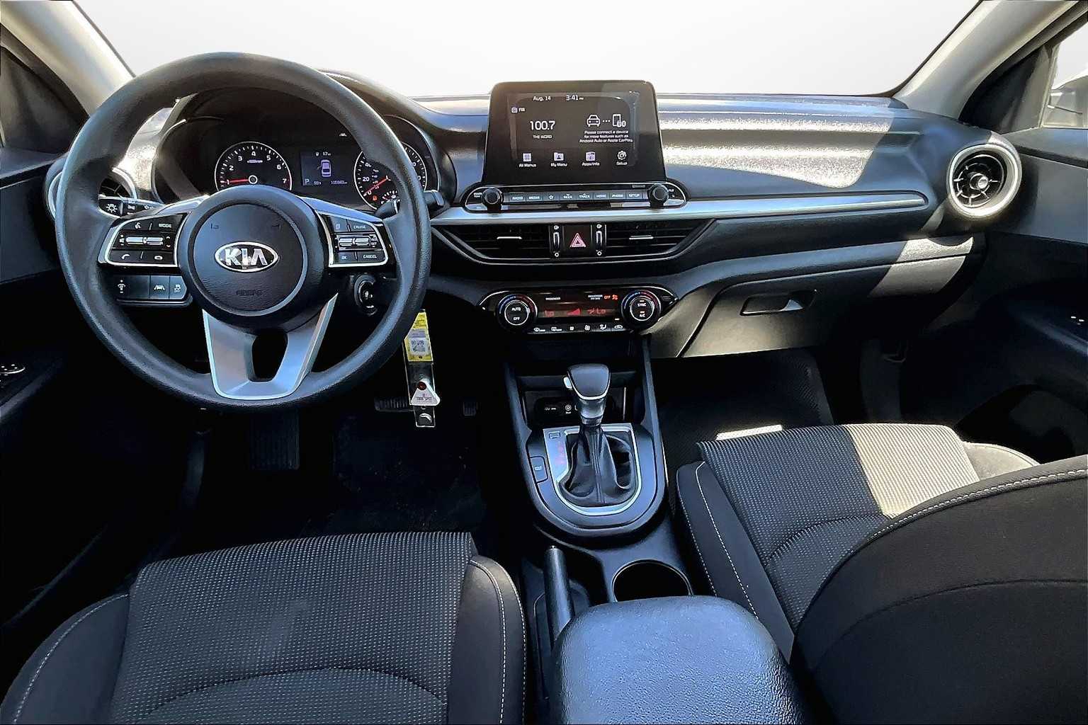 Thumbnail: 2019 Kia Forte - 14