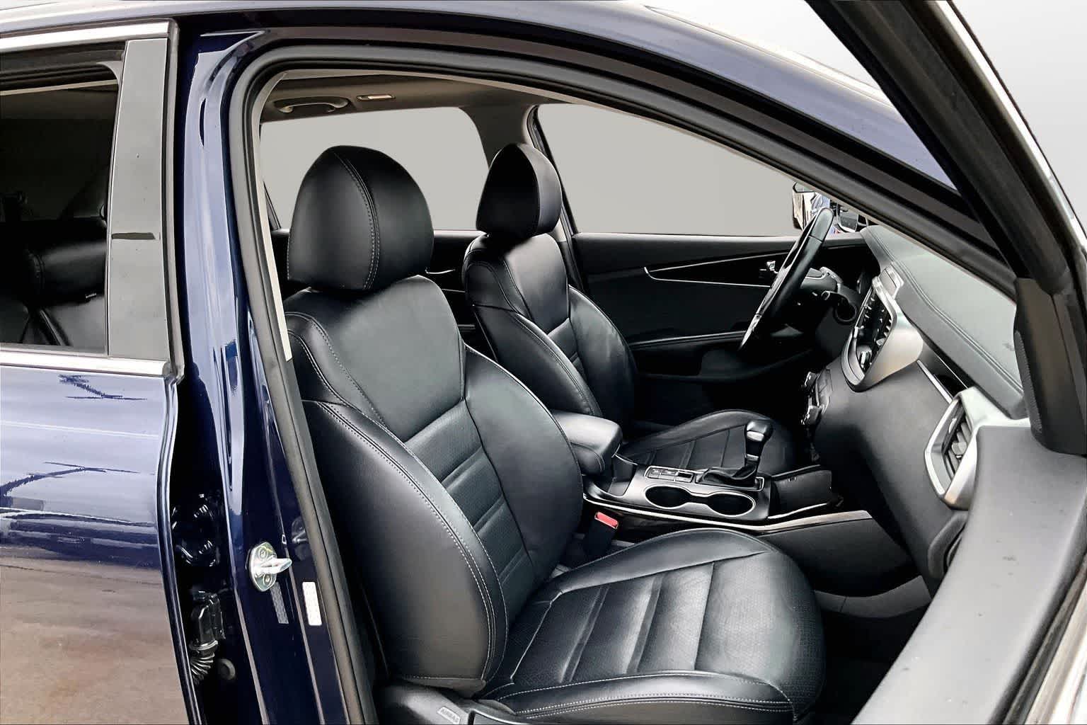 Thumbnail: 2020 Kia Sorento - 7