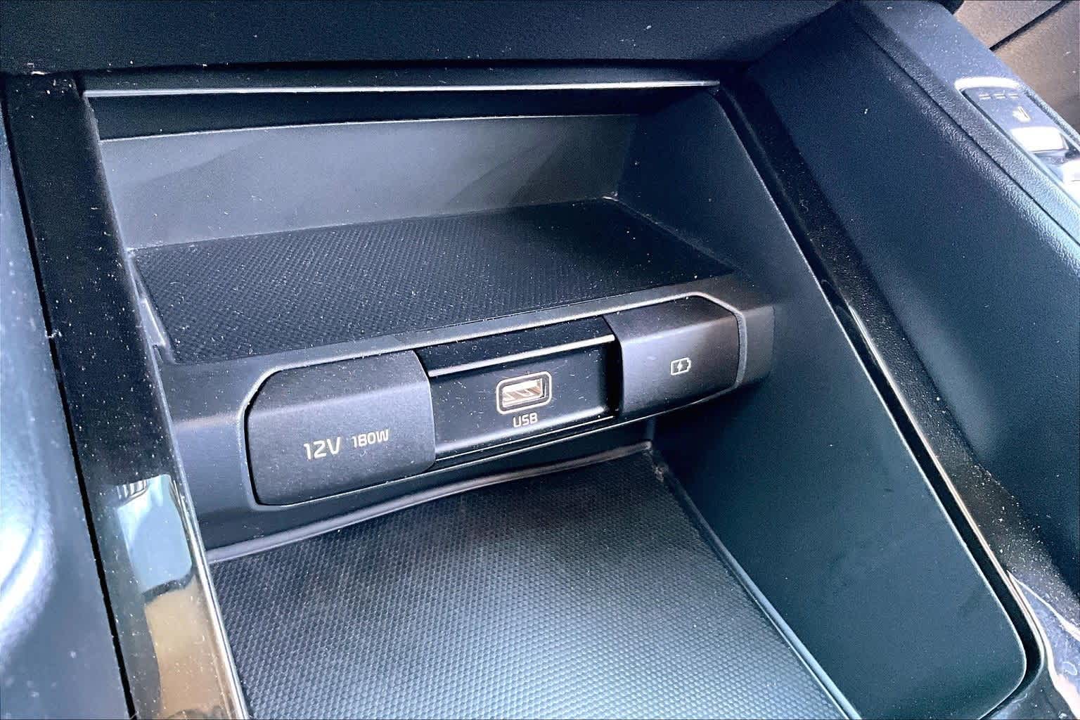 Thumbnail: 2020 Kia Telluride - 22