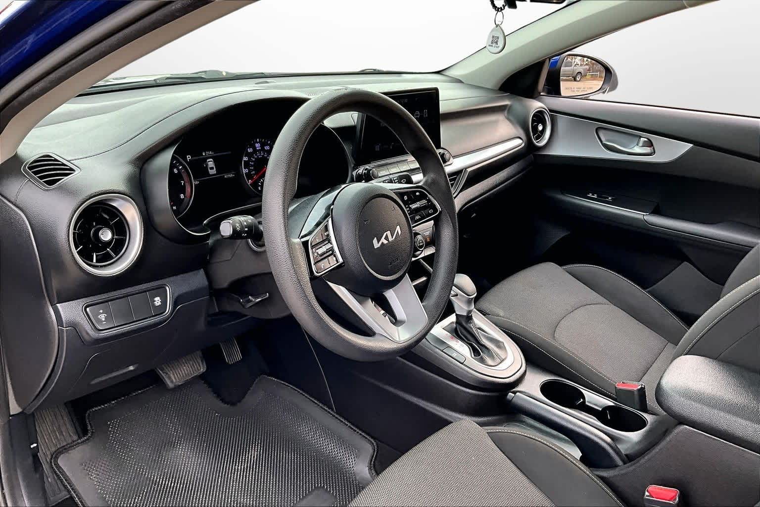 Thumbnail: 2022 Kia Forte - 11