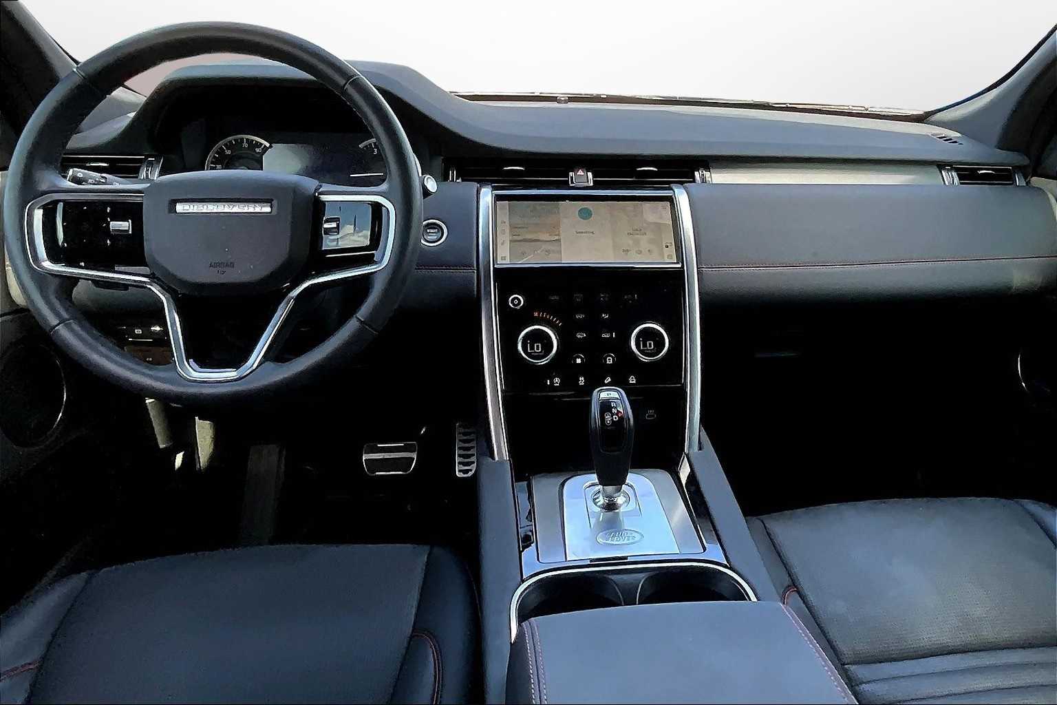 Thumbnail: 2023 Land Rover Discovery Sport - 14