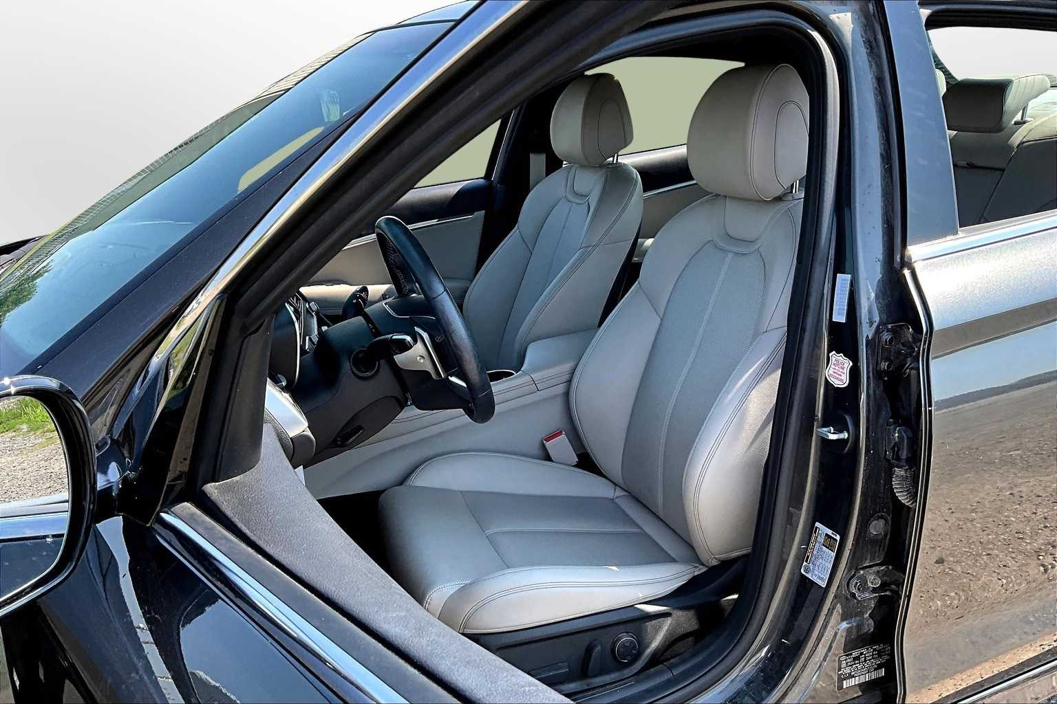 Thumbnail: 2023 Genesis G70 - 26