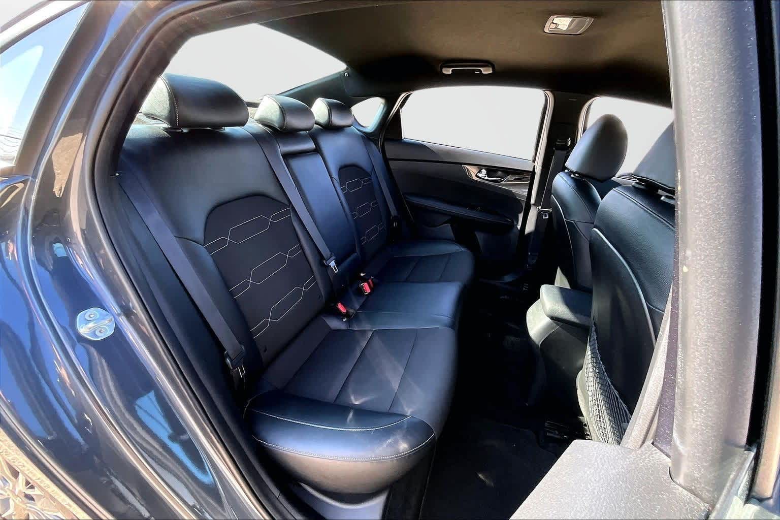 Thumbnail: 2022 Kia Forte - 23