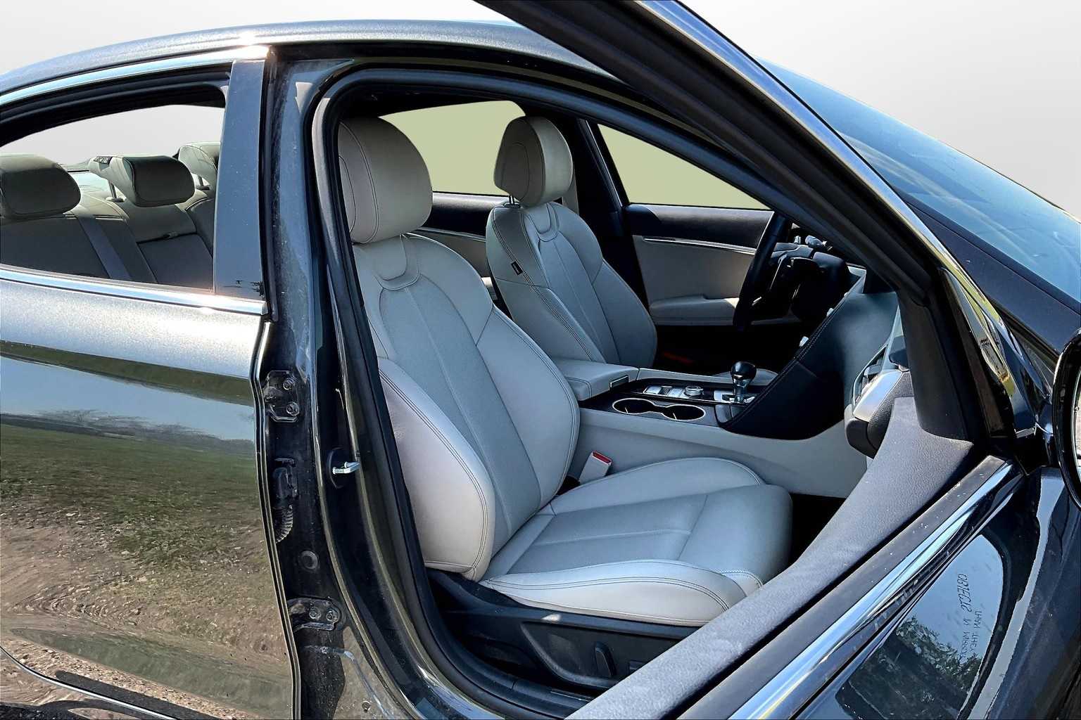 Thumbnail: 2023 Genesis G70 - 7