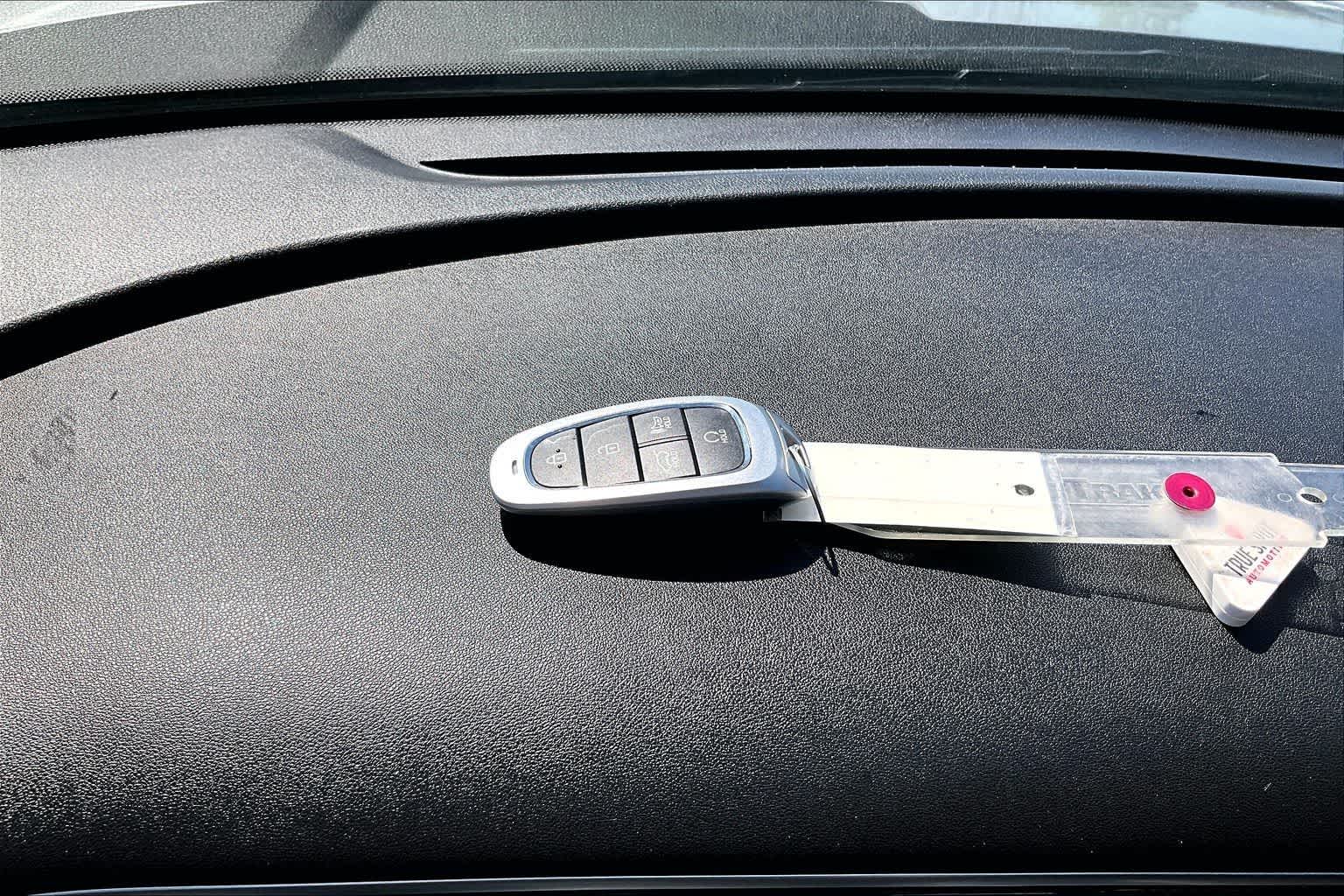 Thumbnail: 2022 Hyundai Tucson - 9