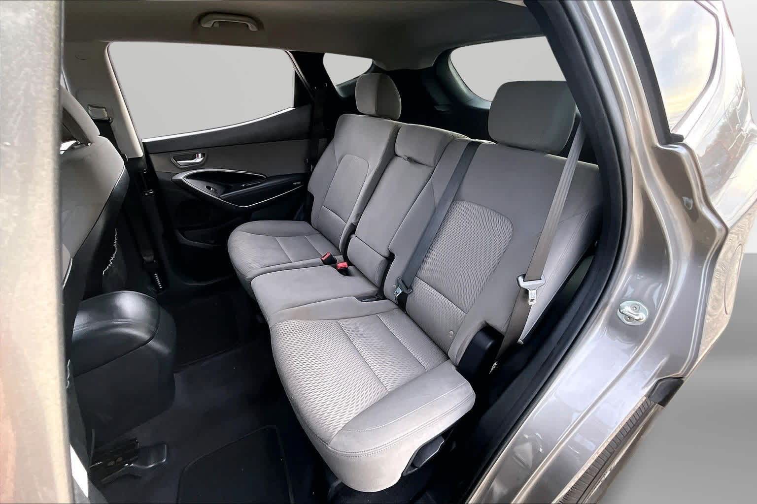 Thumbnail: 2018 Hyundai Santa Fe - 25