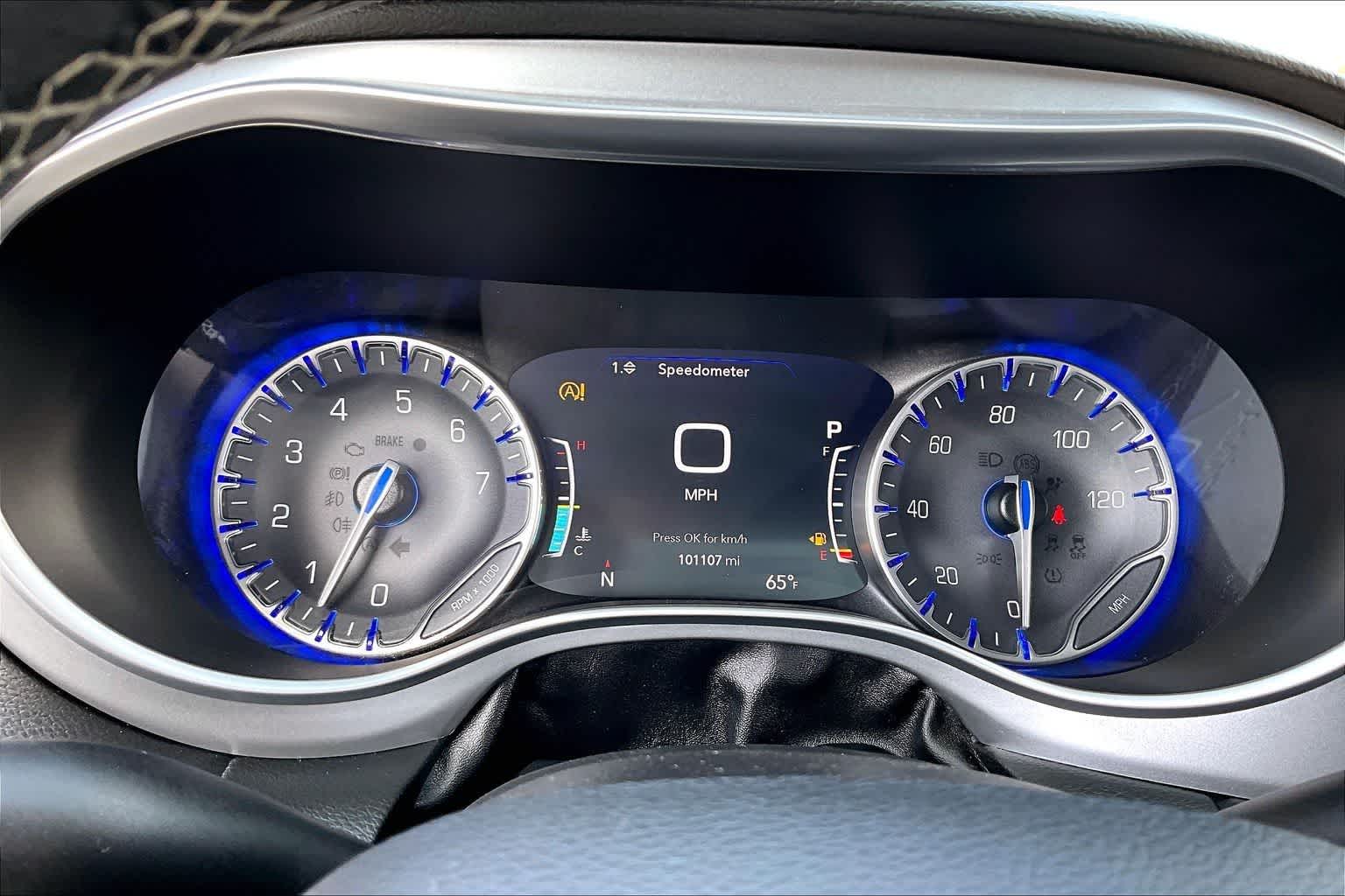 Thumbnail: 2019 Chrysler Pacifica - 18