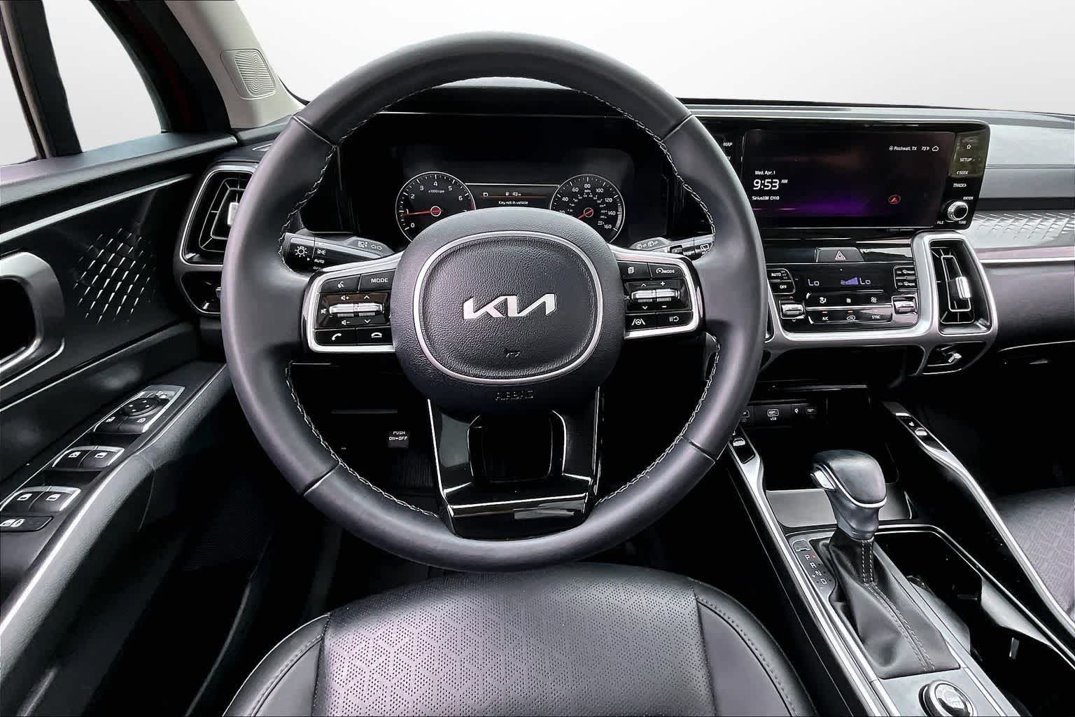 Thumbnail: 2023 Kia Sorento - 5