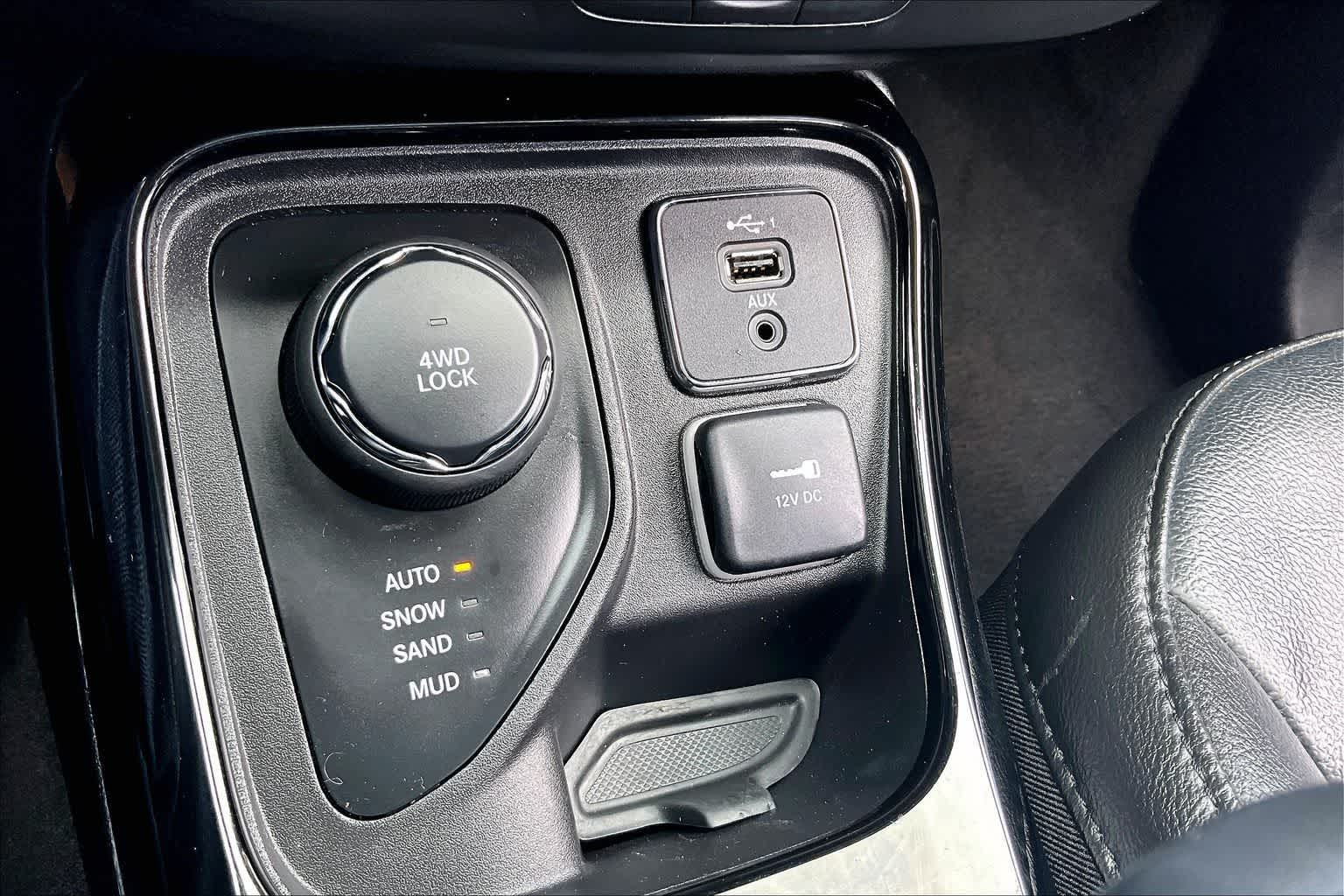 Thumbnail: 2021 Jeep Compass - 21