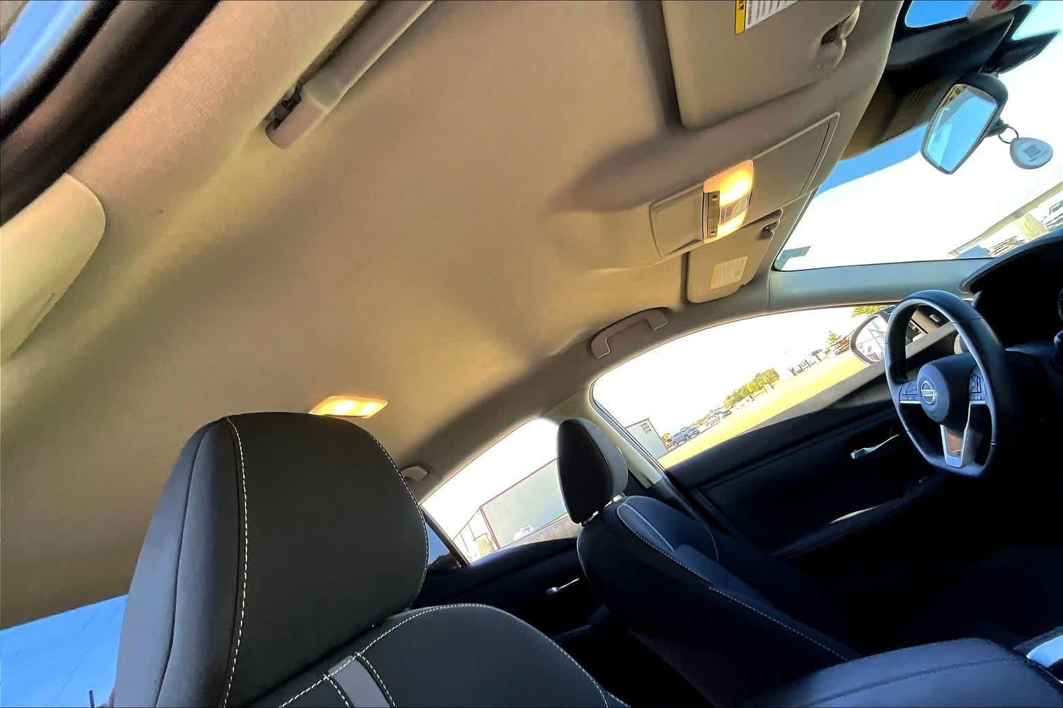 Thumbnail: 2022 Nissan Sentra - 16