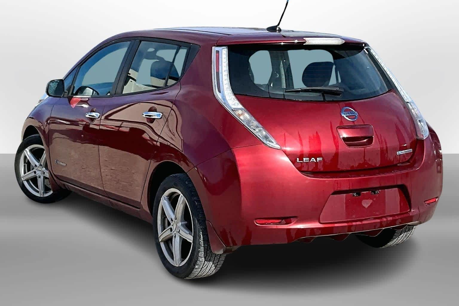 Thumbnail: 2013 Nissan Leaf - 10