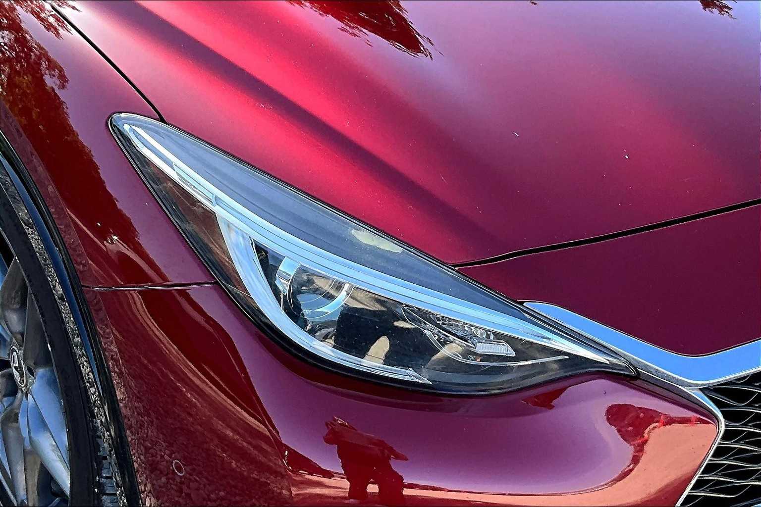 Thumbnail: 2017 INFINITI QX30 - 30
