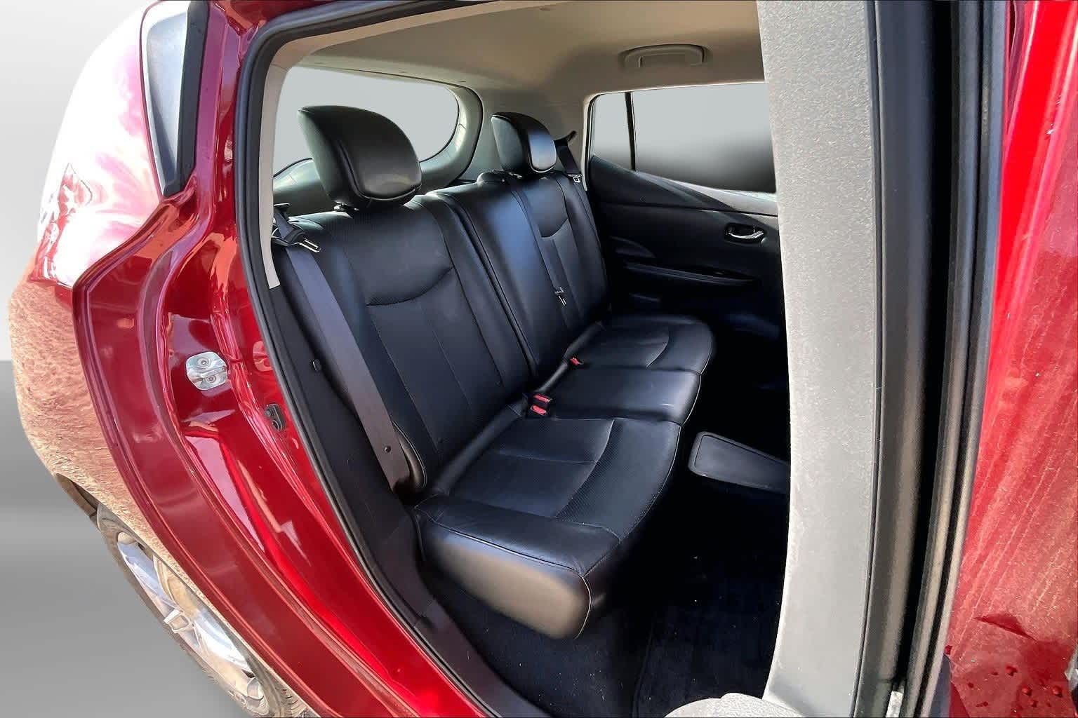 Thumbnail: 2013 Nissan Leaf - 24