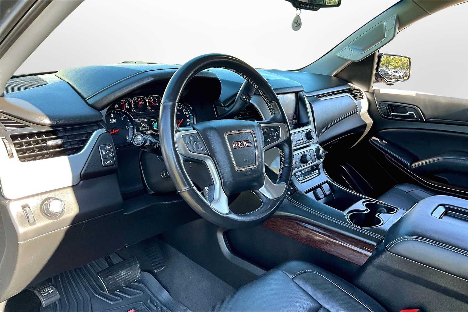 Thumbnail: 2020 GMC Yukon XL - 12