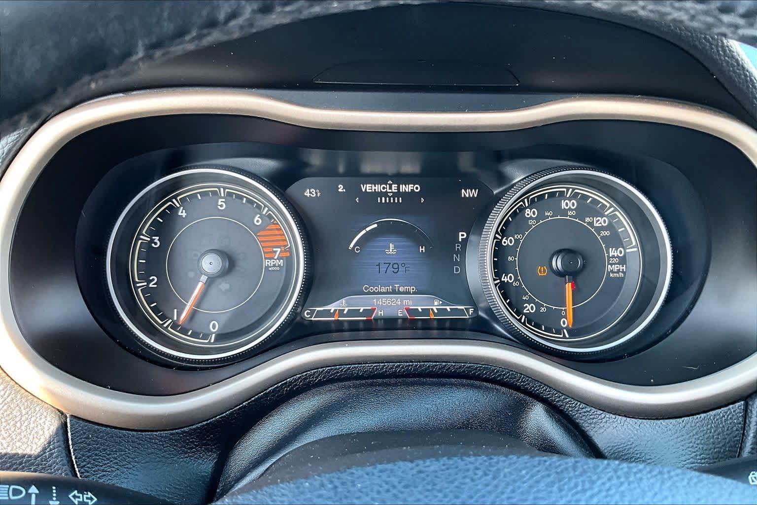 Thumbnail: 2016 Jeep Cherokee - 19