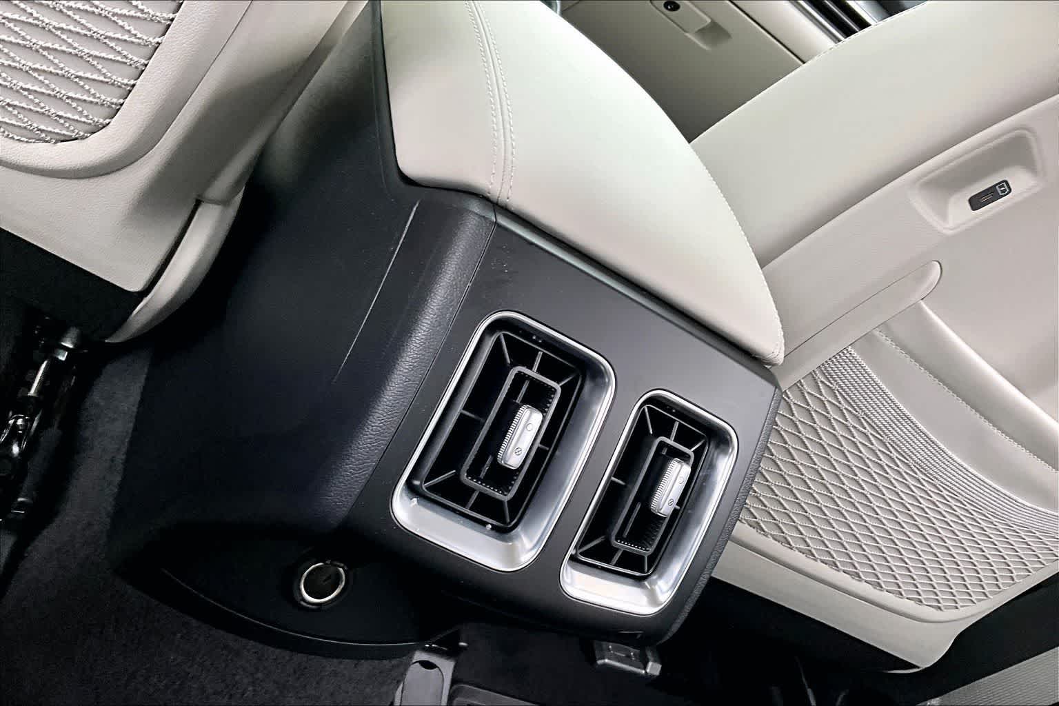 Thumbnail: 2025 Kia Sorento - 22