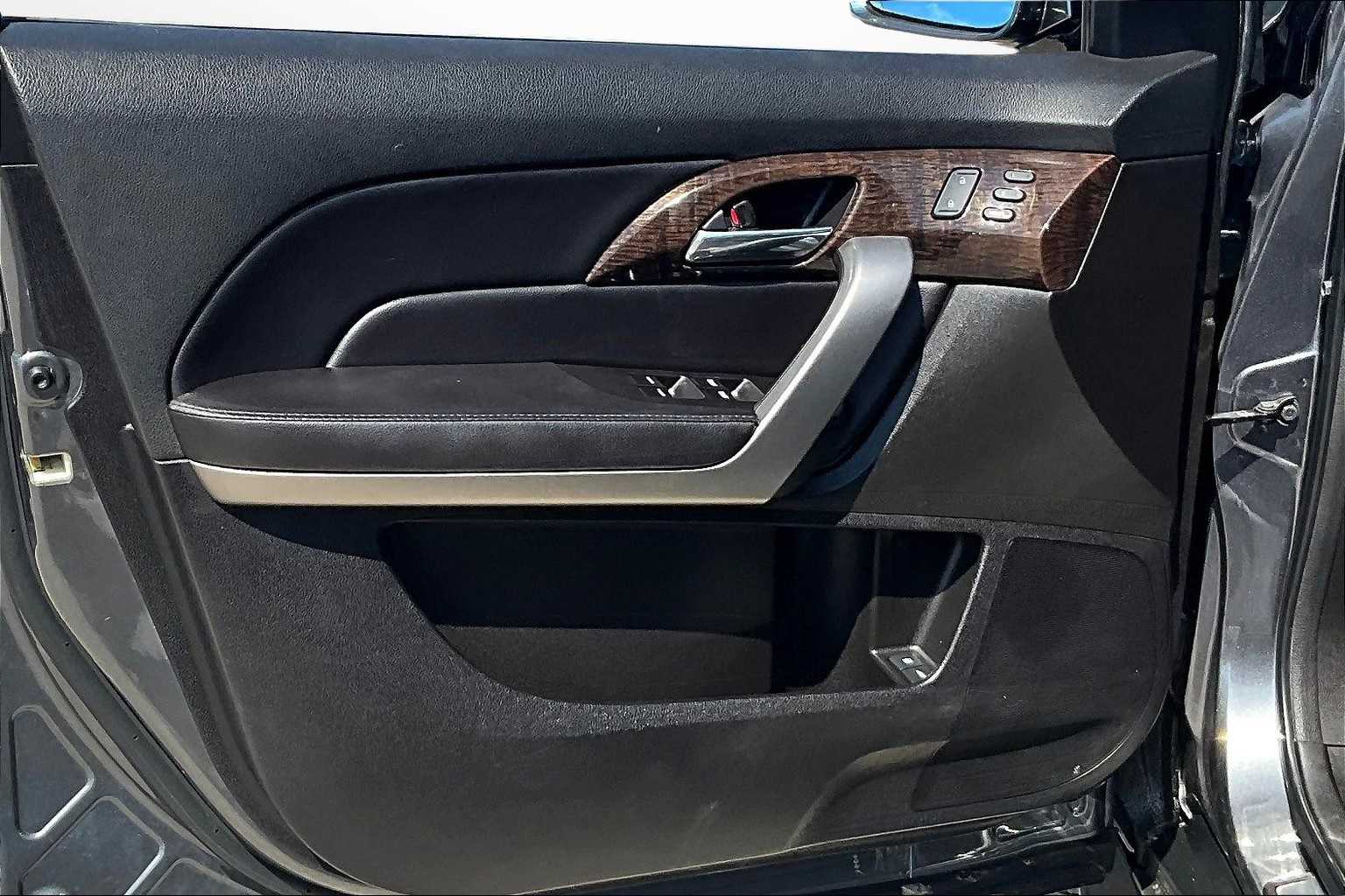 Thumbnail: 2011 Acura MDX - 17