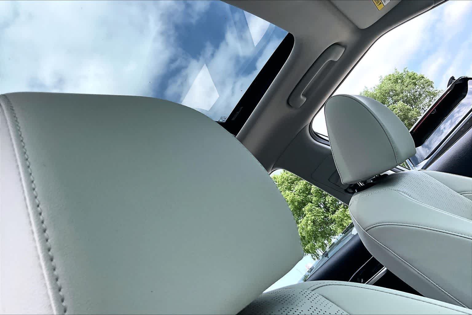 Thumbnail: 2022 Kia Seltos - 16