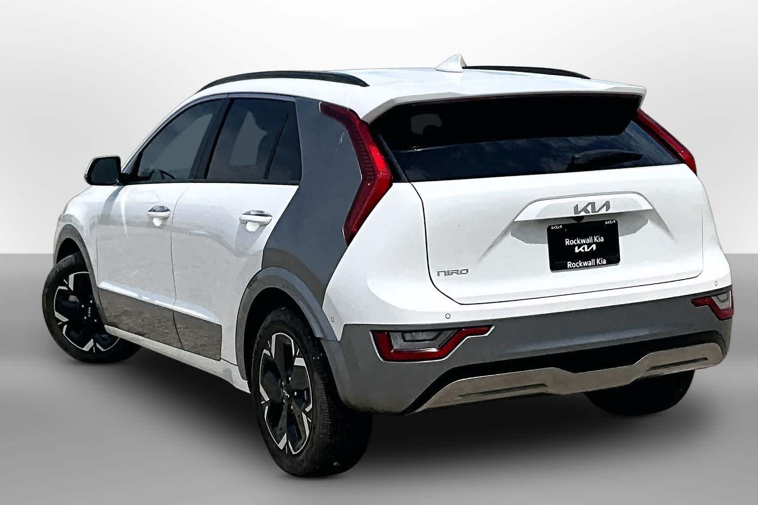 Thumbnail: 2024 Kia Niro - 10
