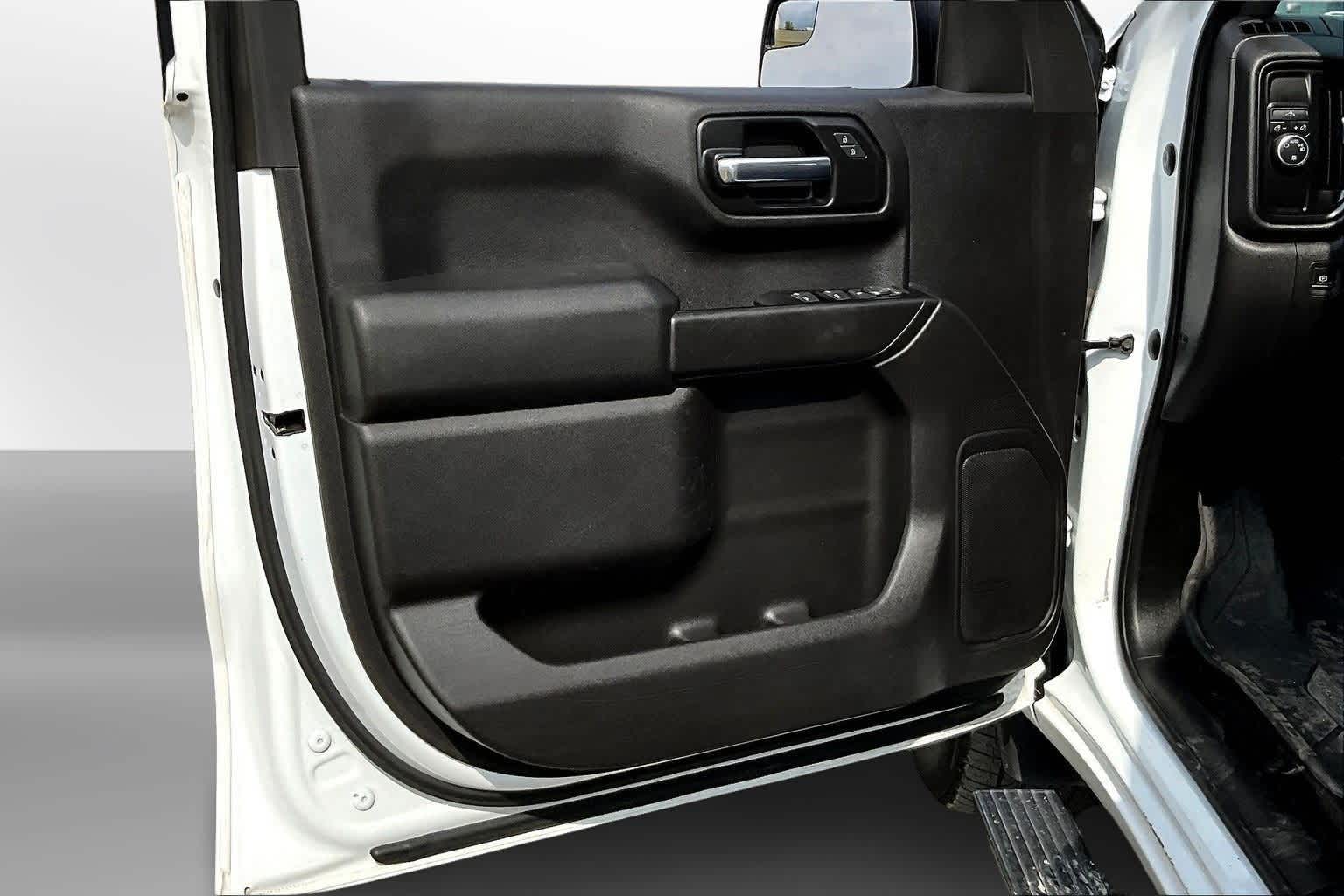 Thumbnail: 2019 Chevrolet Silverado 1500 - 17