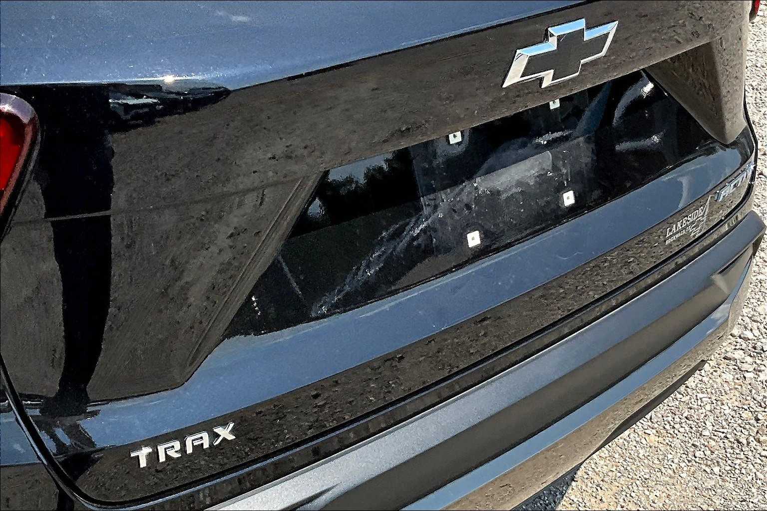 Thumbnail: 2024 Chevrolet Trax - 32