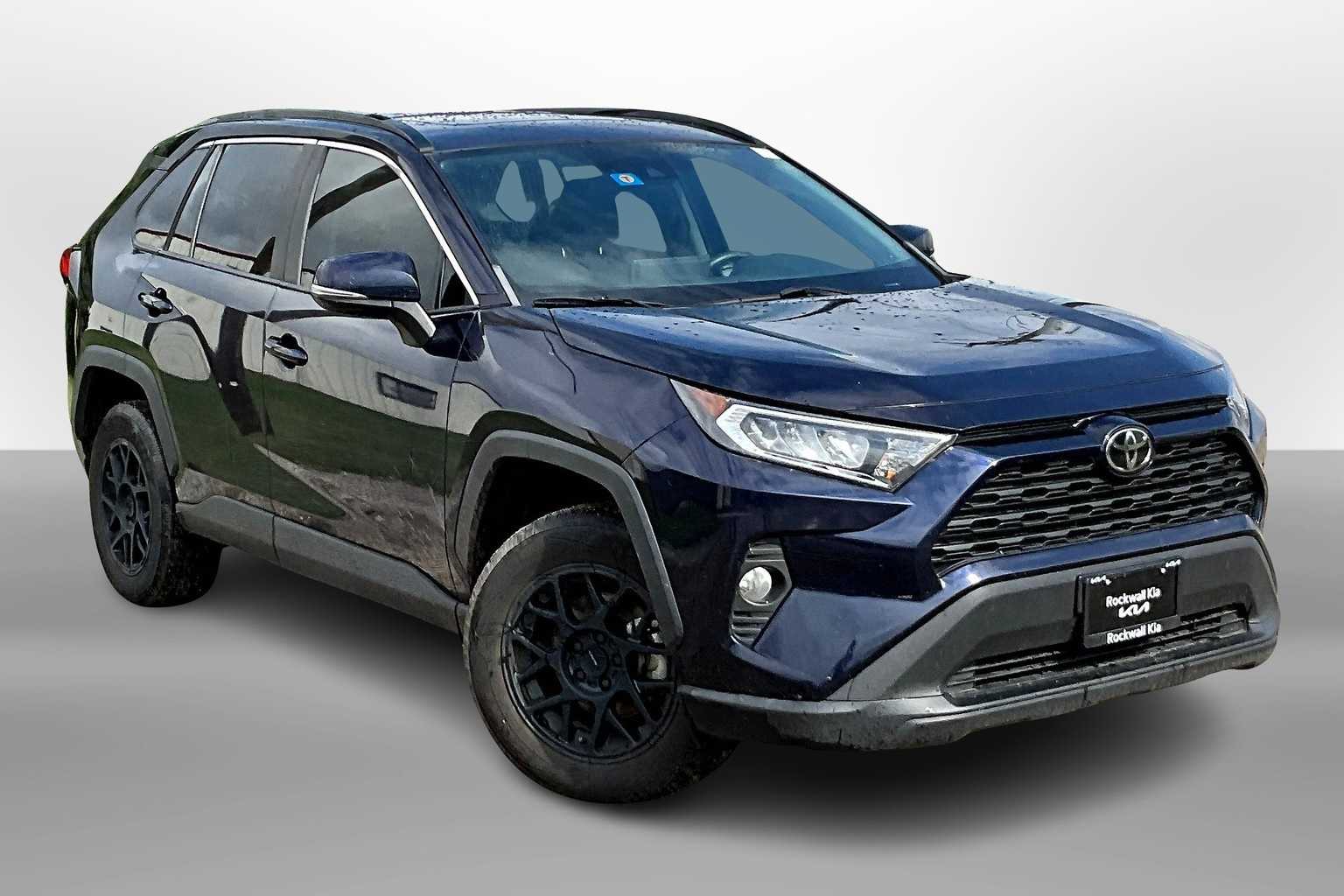 Thumbnail: 2020 Toyota RAV4 - 10