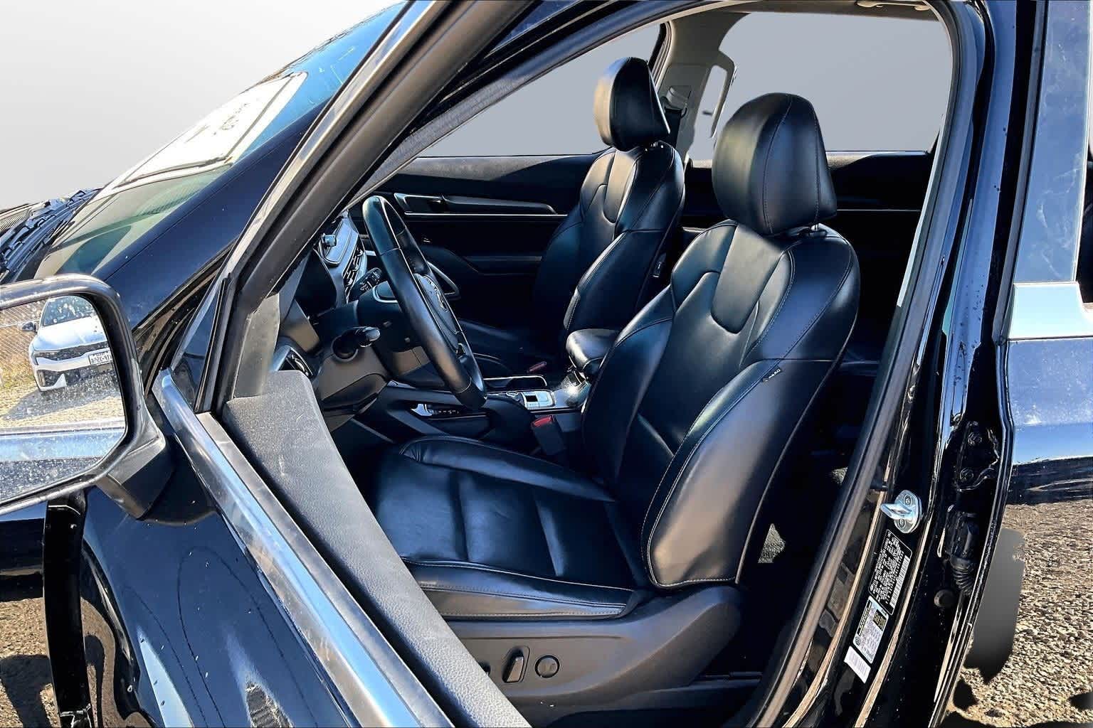 Thumbnail: 2020 Kia Telluride - 23