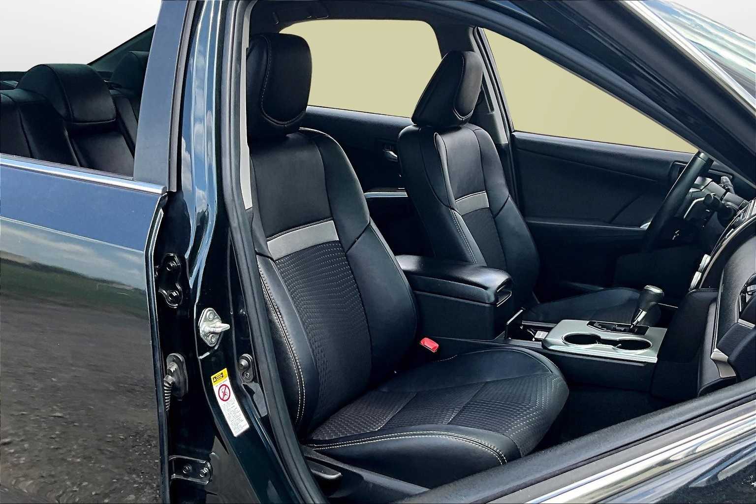 Thumbnail: 2013 Toyota Camry - 7
