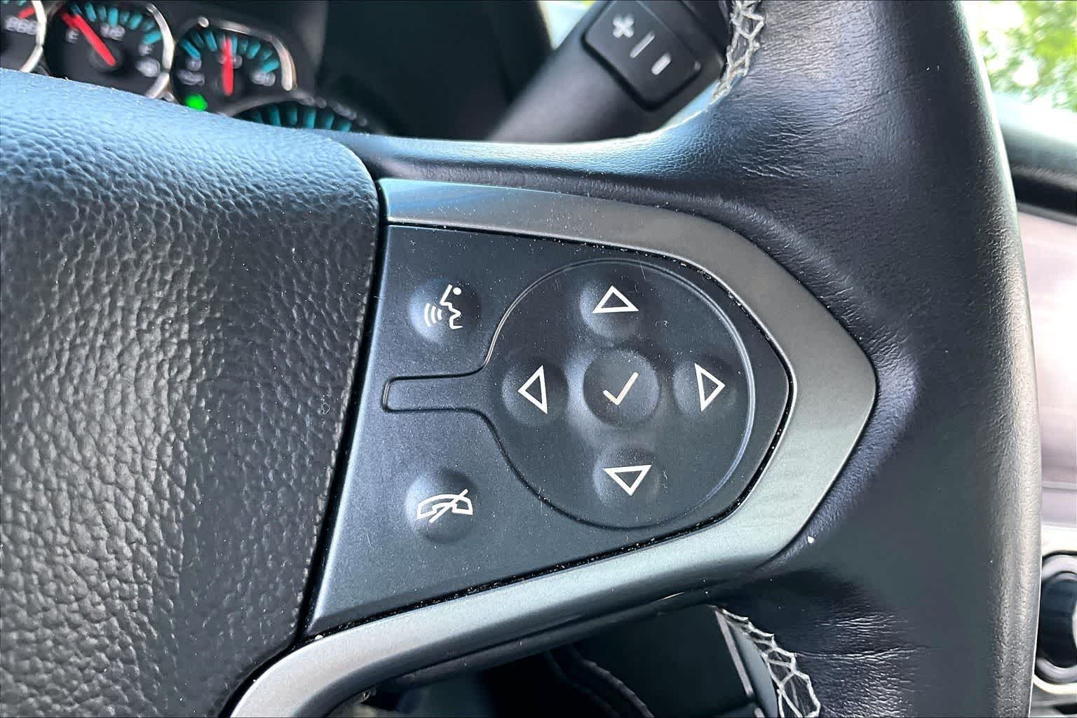 Thumbnail: 2019 Chevrolet Tahoe - 17