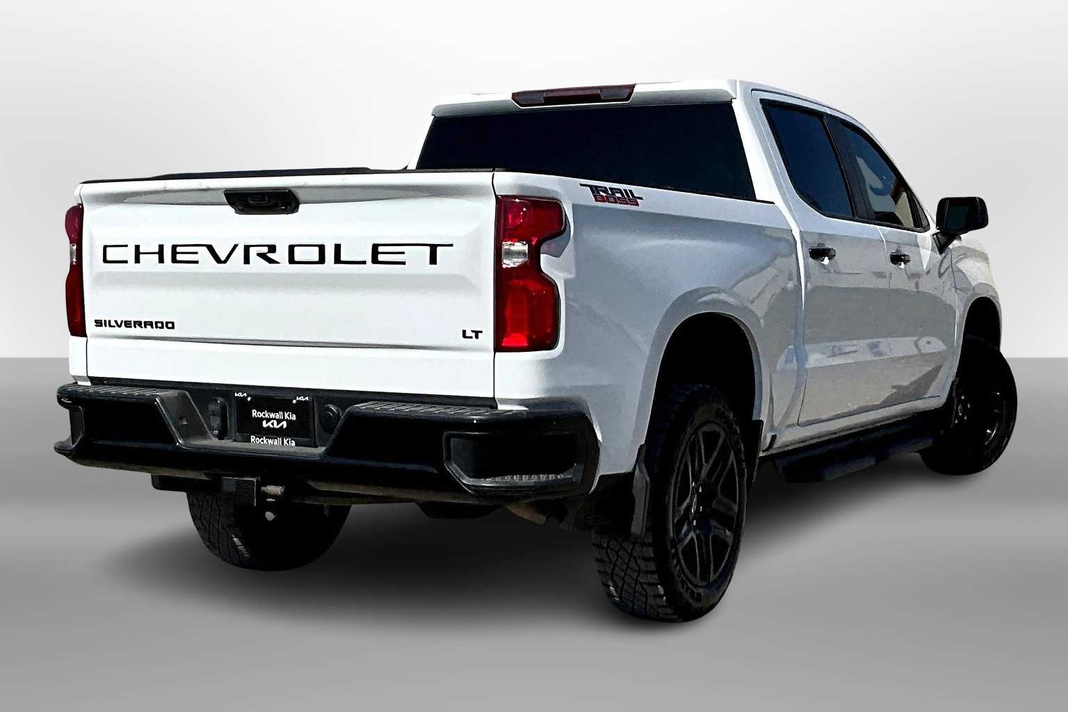 2023 Chevrolet Silverado 1500 LT Trail Boss photo 2
