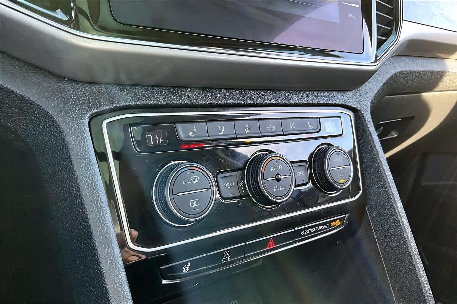 Thumbnail: 2019 Volkswagen Atlas - 25