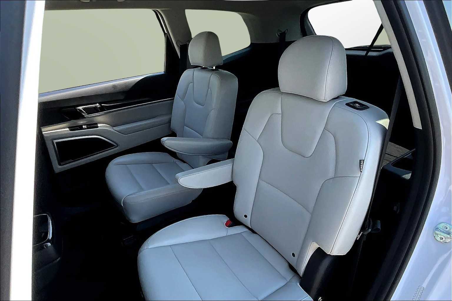 Thumbnail: 2023 Kia Telluride - 27