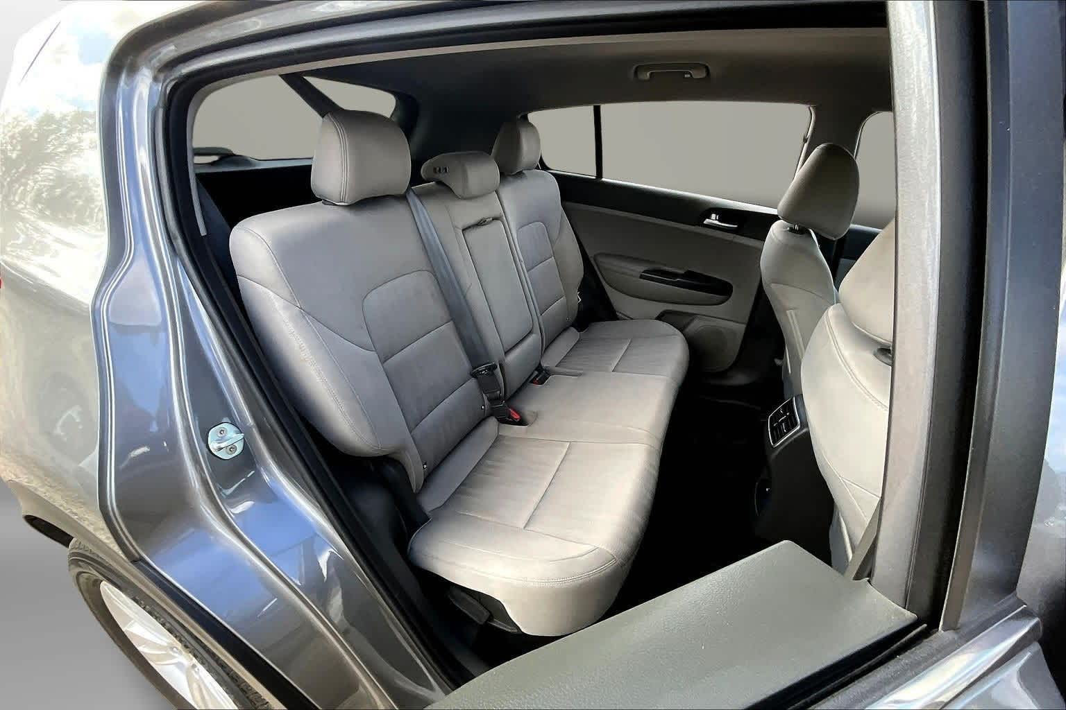 Thumbnail: 2017 Kia Sportage - 28