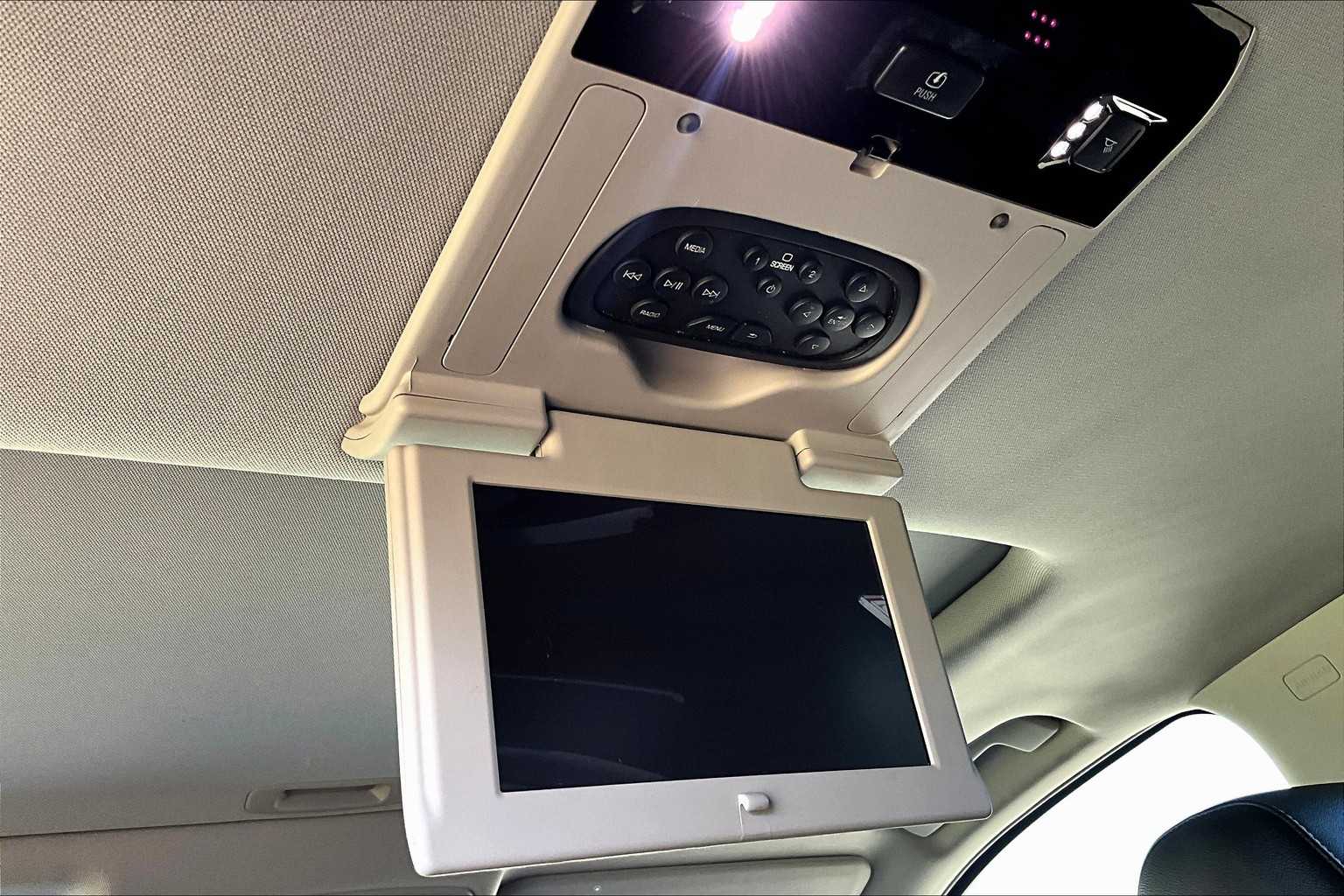 Thumbnail: 2020 GMC Yukon XL - 23