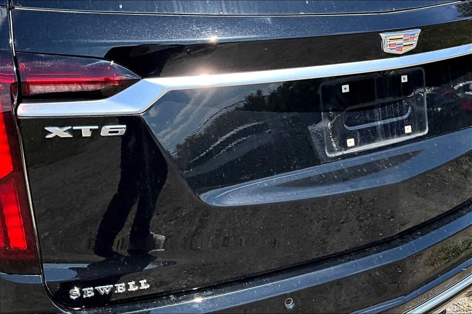 Thumbnail: 2023 Cadillac XT6 - 31