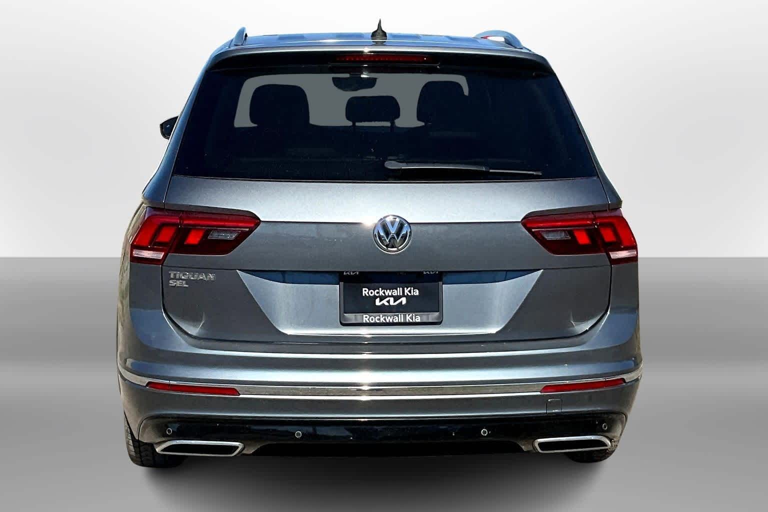 2019 Volkswagen Tiguan SEL R-Line photo 4