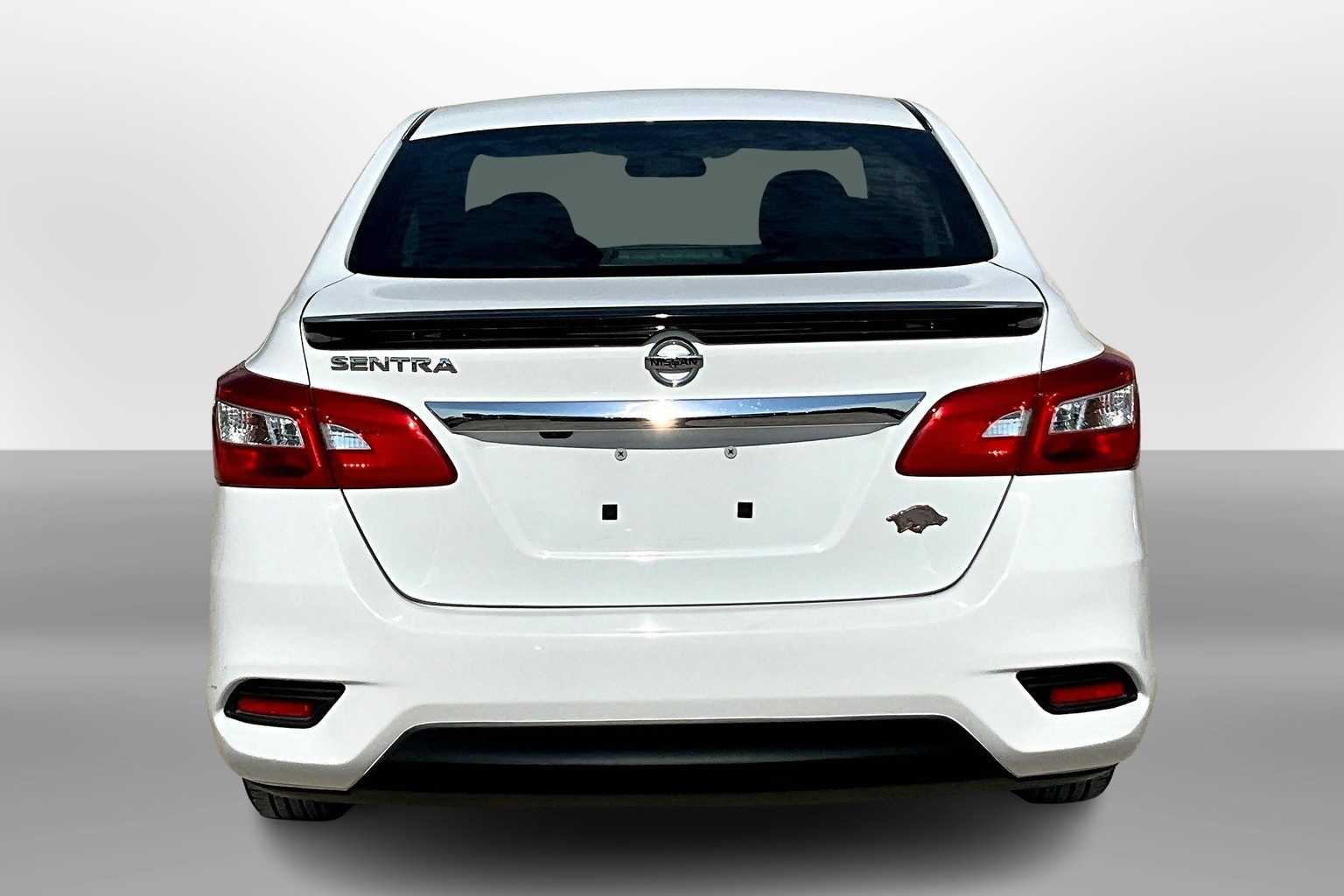 Thumbnail: 2018 Nissan Sentra - 4